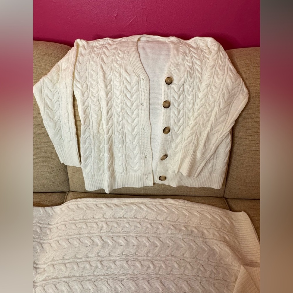 NWT Cable Knit 2-Piece Winter White Sweater Set - Picture 8 of 12
